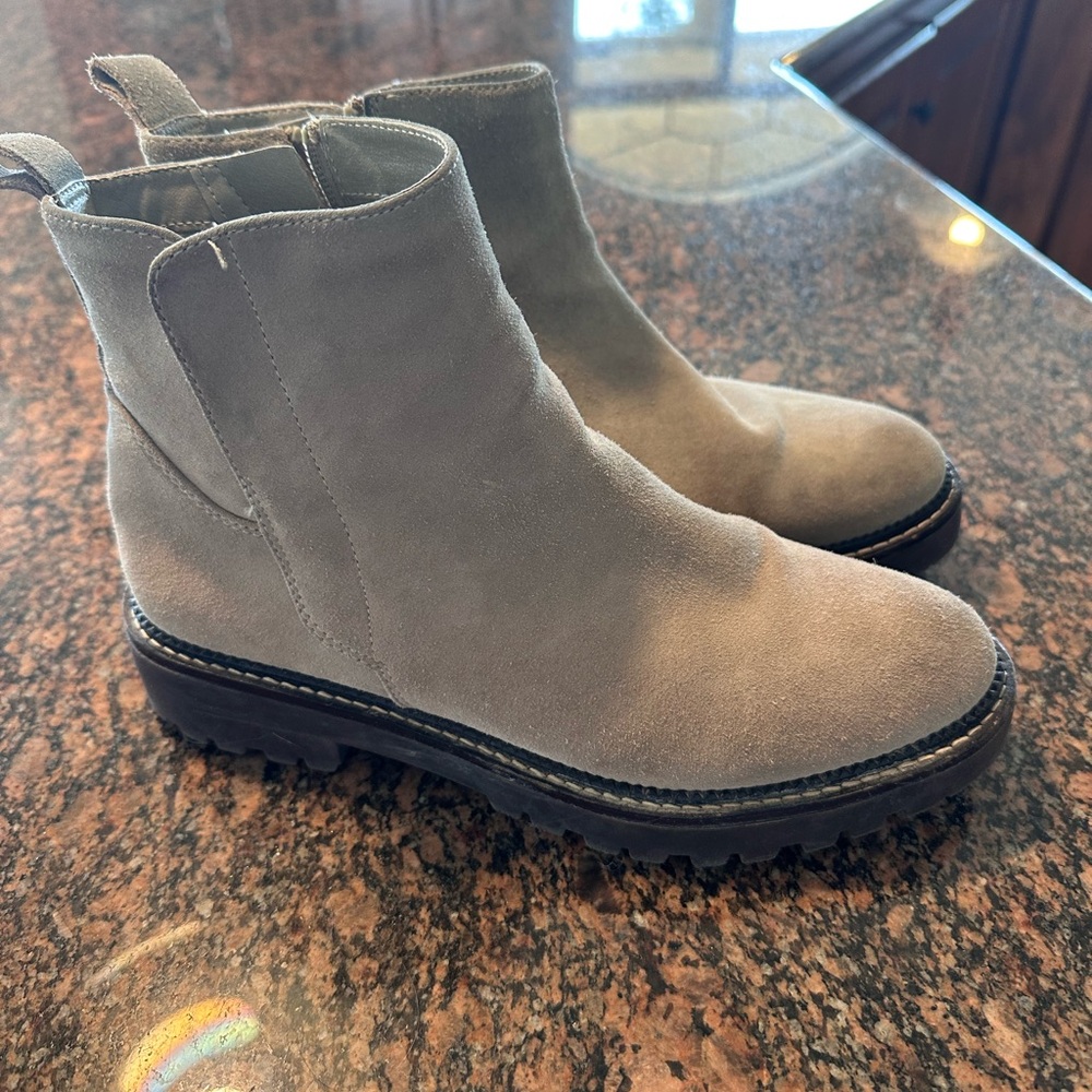 Nordstrom Waterproof Chunky Soled suede boots Sz 8